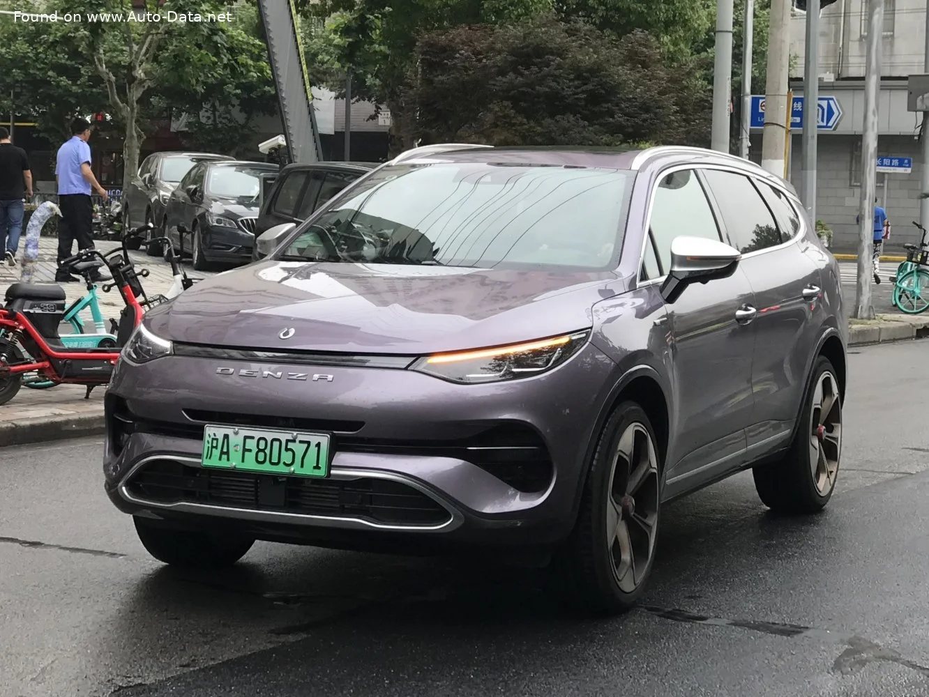 Denza X/N8 2.0T 20 kWh (586 Hp) Plug-in Hybrid 4WD DCT2019 - 2021 - 1