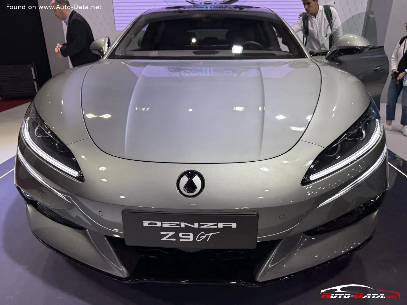 Denza Z9 100 kWh (965 Hp) Electric 4WD2024 - thumbnail 4