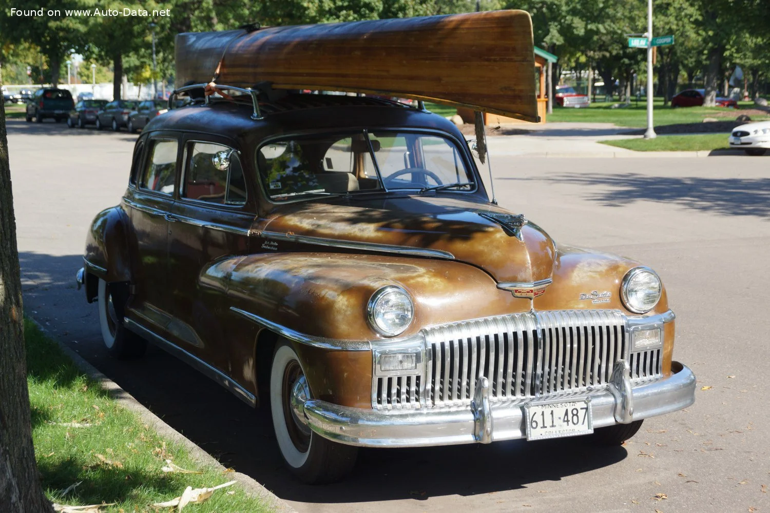 DeSoto Custom 3.9 (109 Hp)1946 - 1949 thumbnail 2