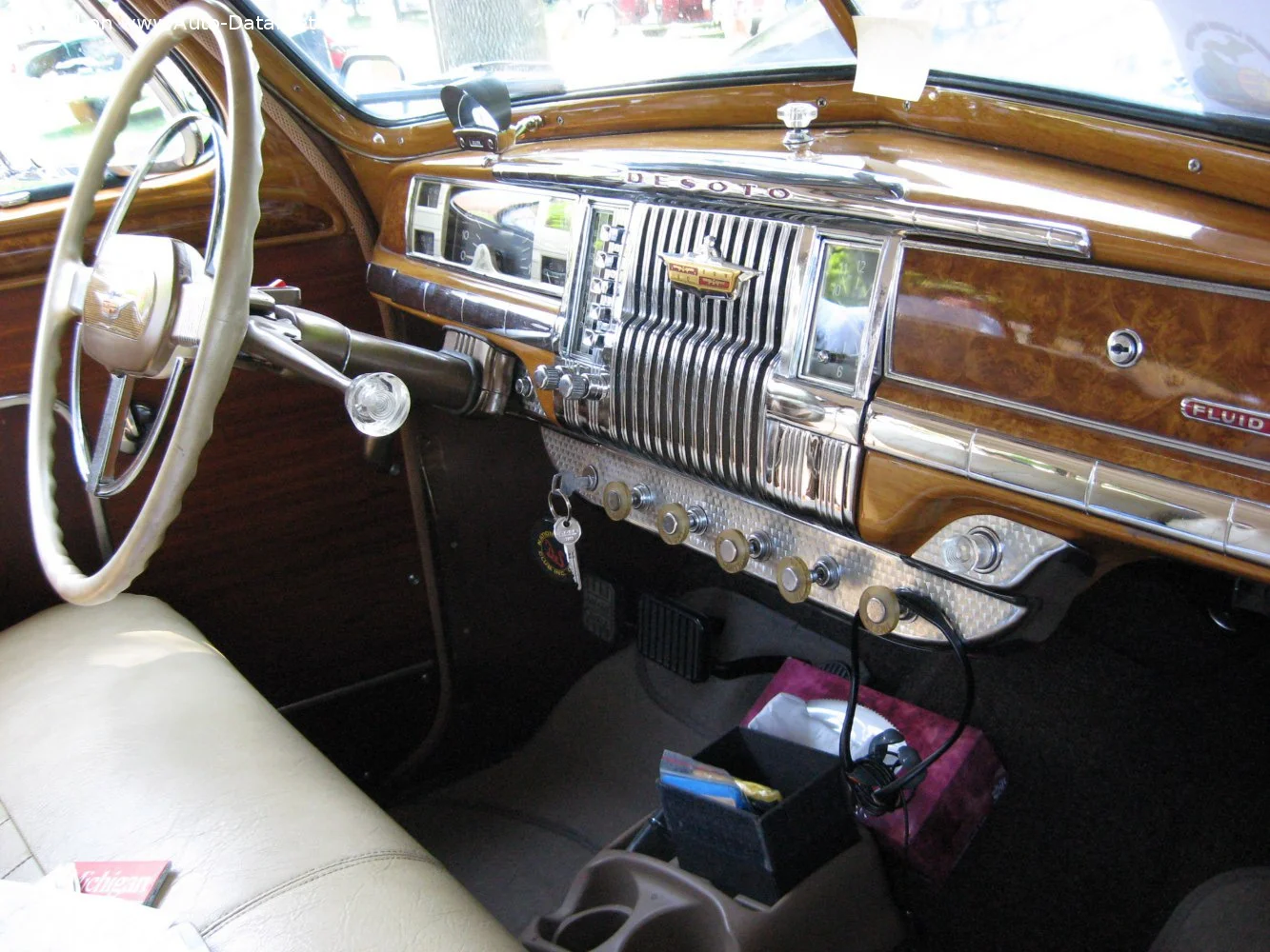 DeSoto Custom 3.9 (109 Hp)1946 - 1949 thumbnail 7