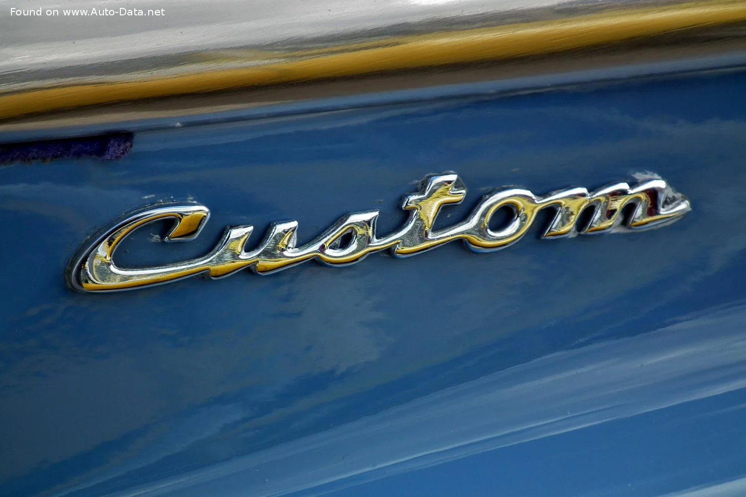 DeSoto Custom 3.9 (109 Hp)1946 - 1949 thumbnail 5