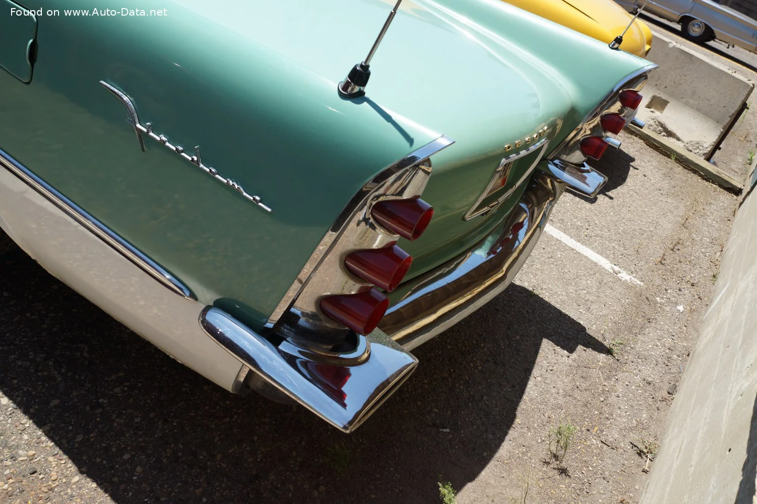 DeSoto Firedome 5.6 V8 (270 Hp)1956 - 1957 thumbnail 10