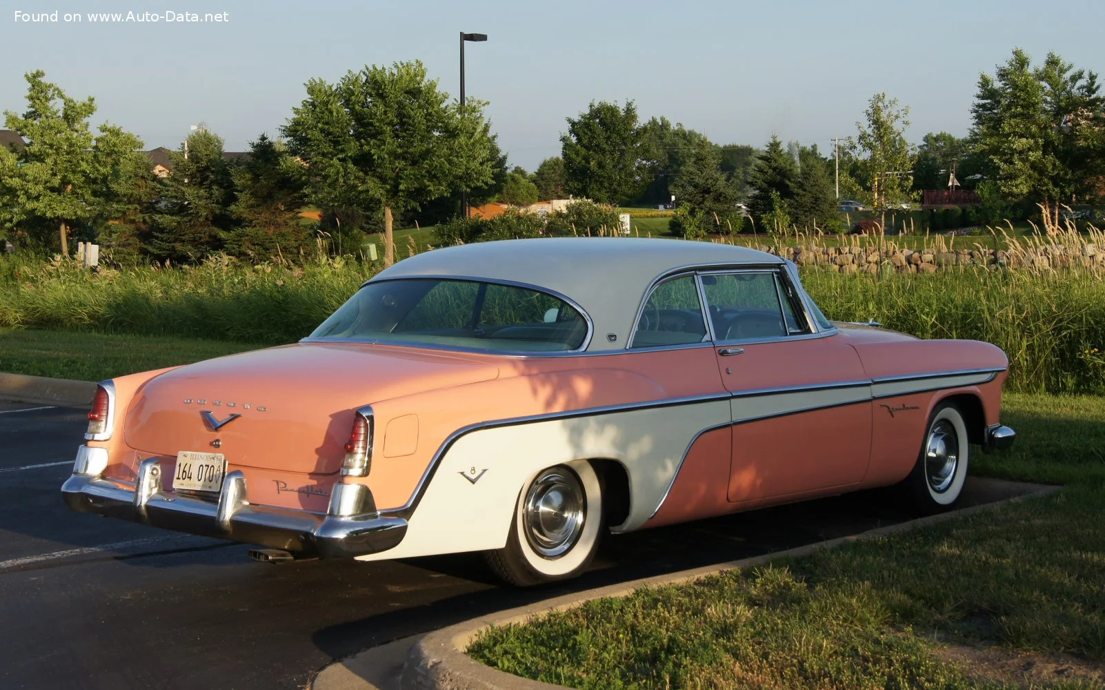 DeSoto Firedome 4.8 V8 (185 Hp)1954 - 1955 thumbnail 2