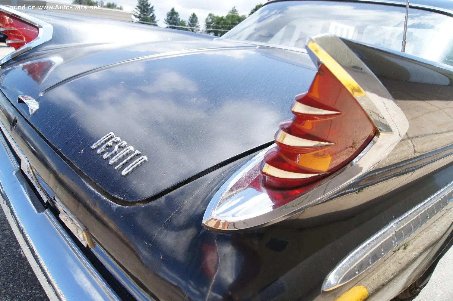 DeSoto Fireflite 5.9 V8 (295 Hp)1959 - 1960 thumbnail 4