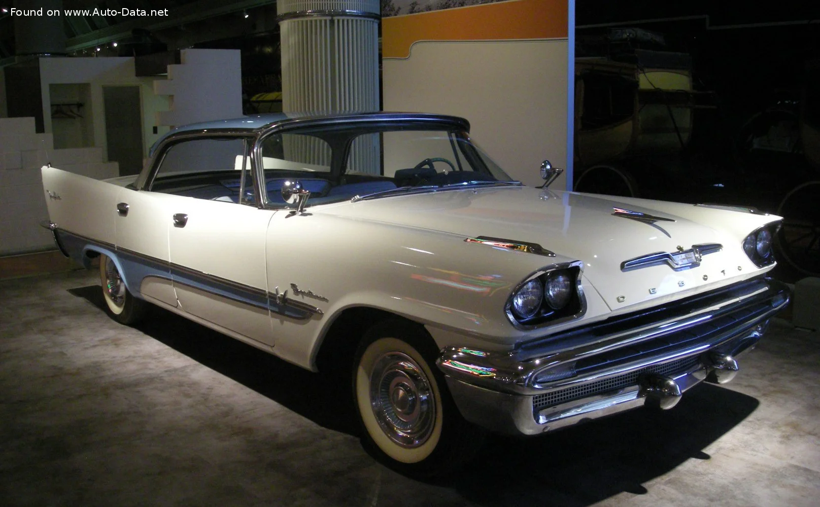 DeSoto Fireflite 5.6 V8 (295 Hp) TorqueFlite1956 - 1957 - 1