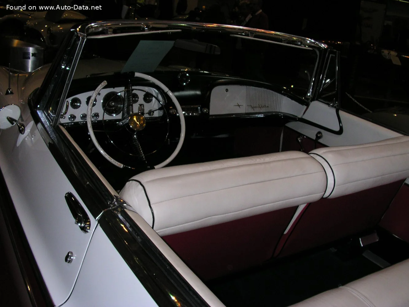 DeSoto Fireflite 4.8 V8 (200 Hp)1954 - 1955 thumbnail 4