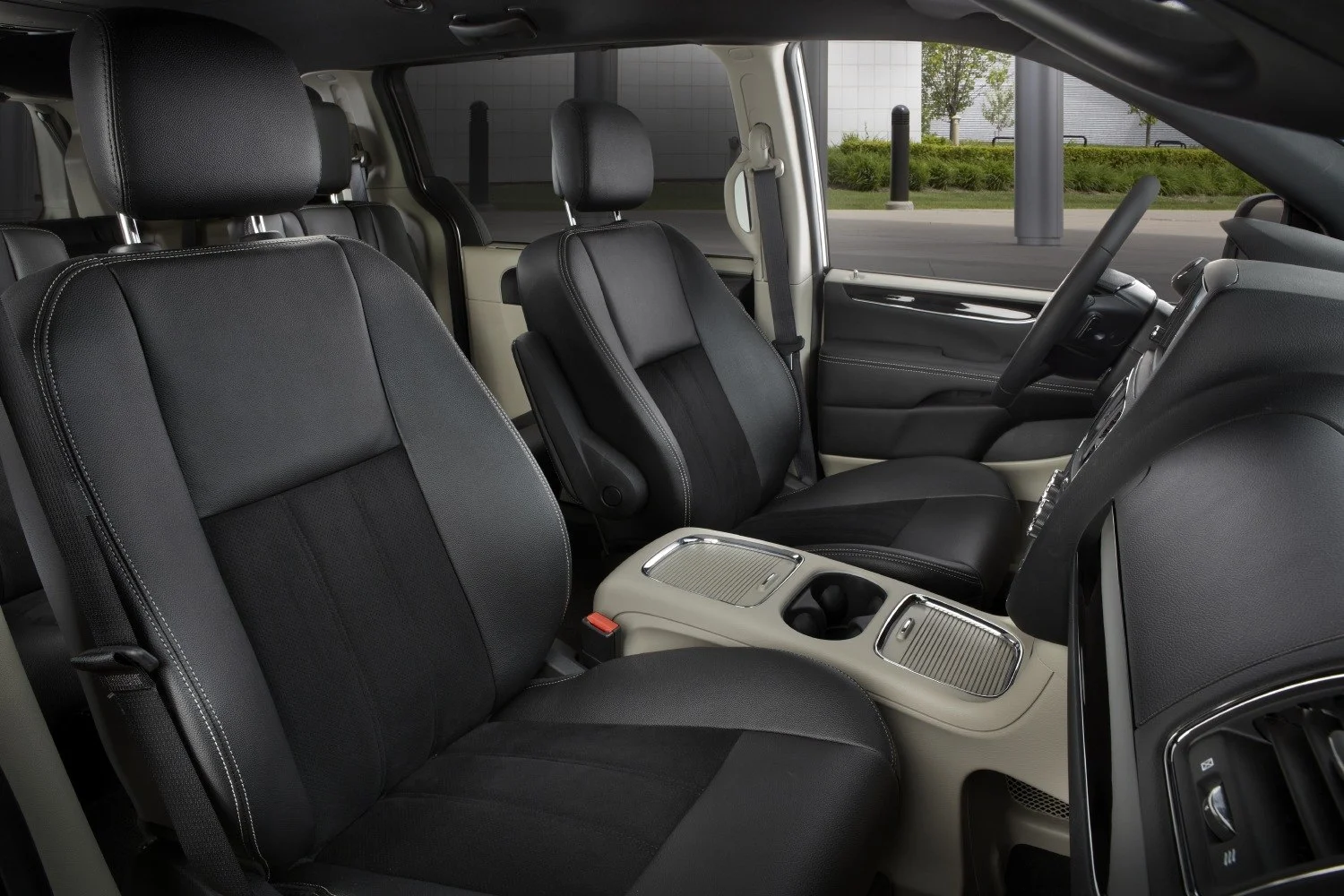 Dodge Caravan 3.6 V6 (287 Hp) Automatic2011 - 2020 thumbnail 12