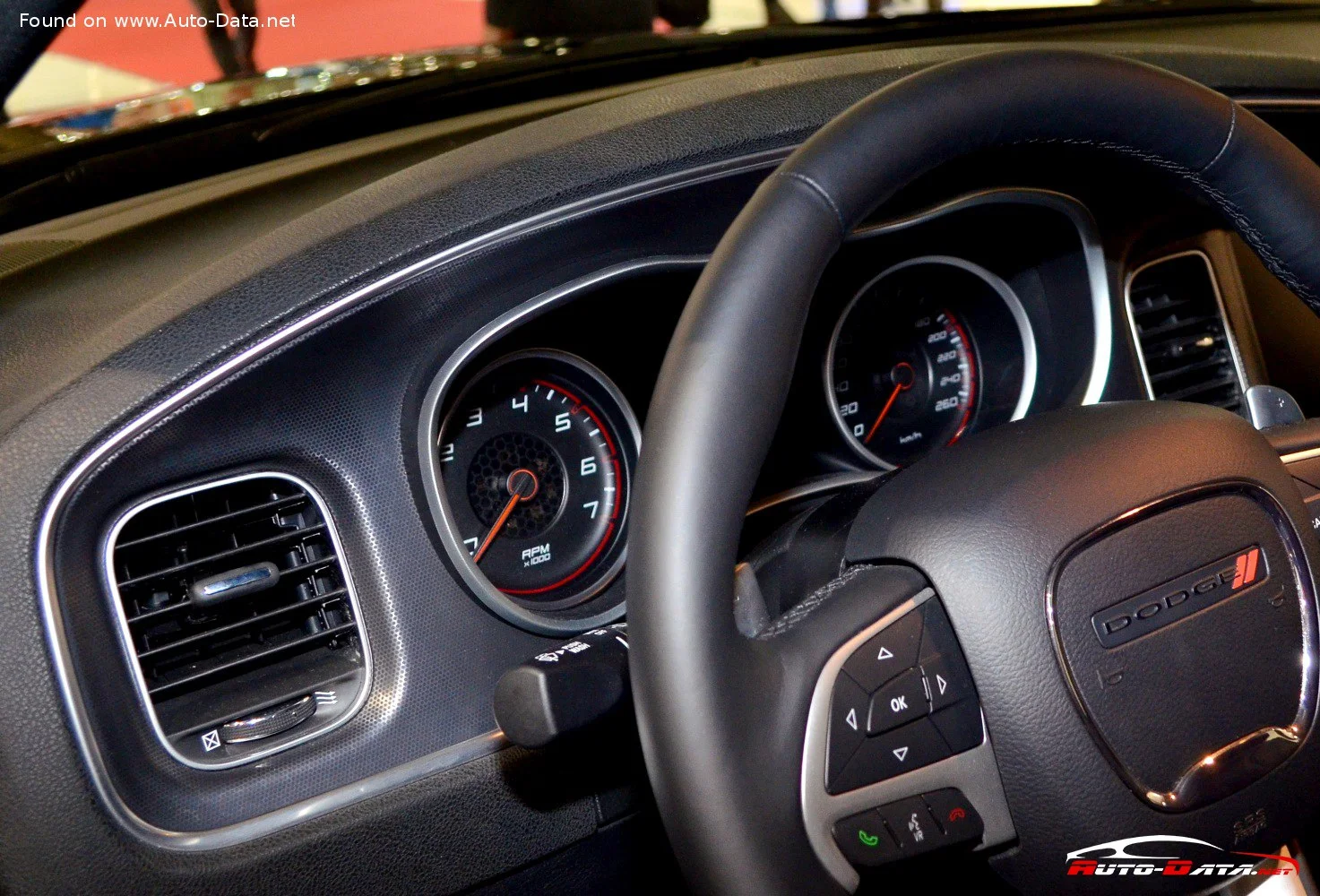 Dodge Charger R/T 5.7 HEMI V8 (370 Hp) Automatic2015 - 2018 thumbnail 12