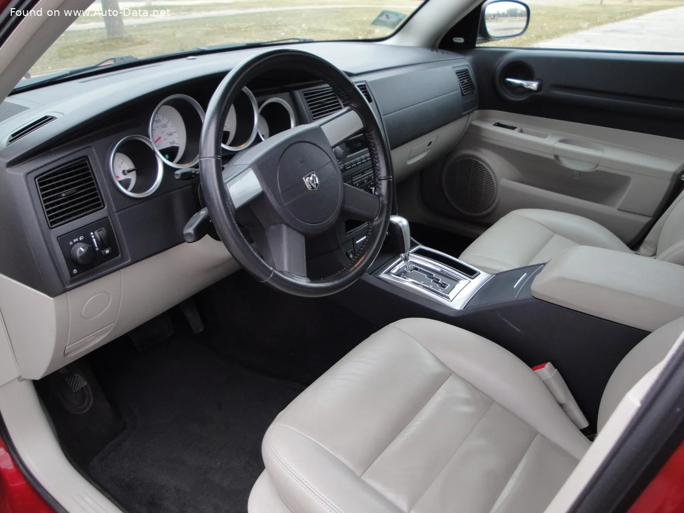 Dodge Magnum 2.7 i V6 24V (193 Hp)2003 - 2008 thumbnail 6