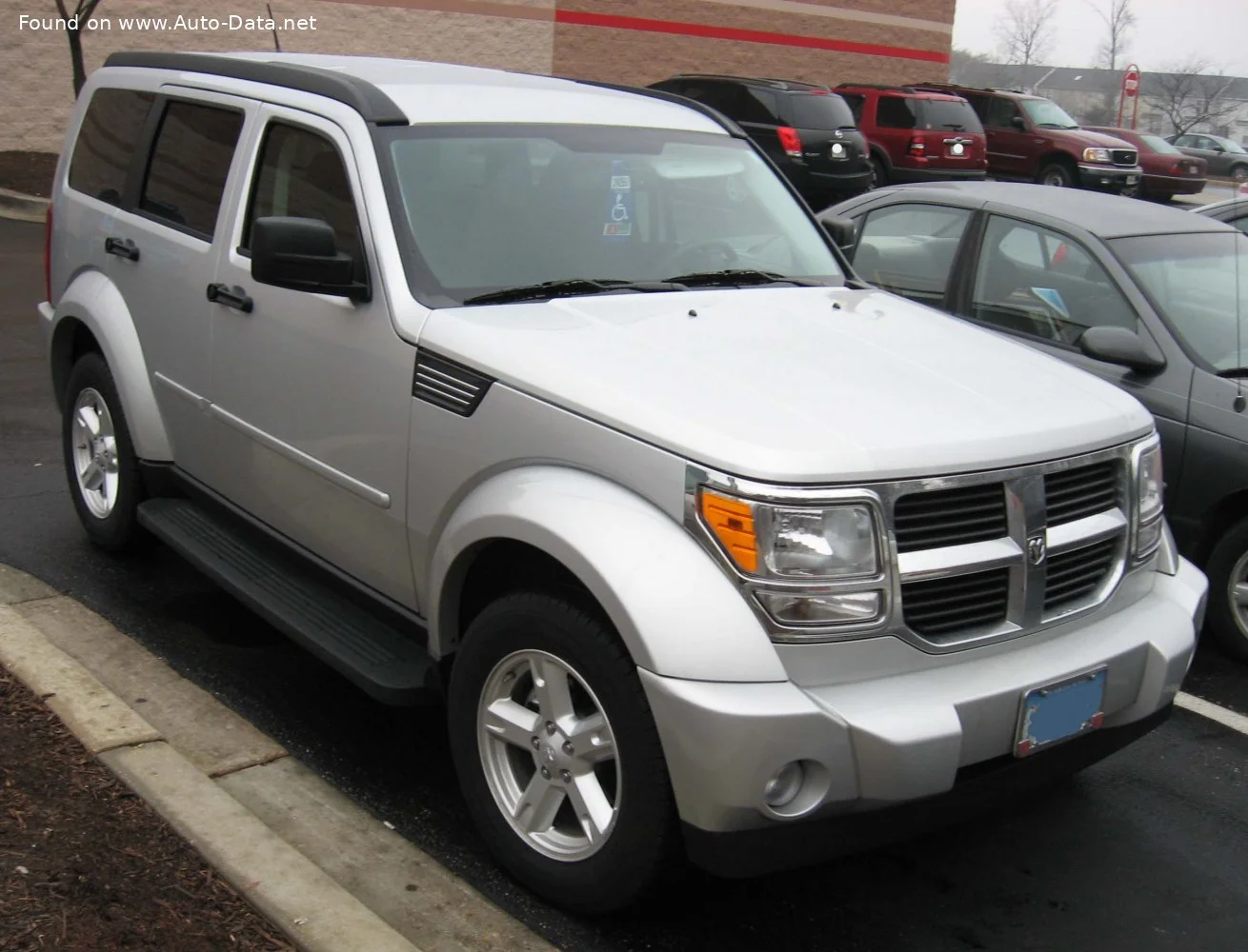 Dodge Nitro 2.8 CRD (177 Hp)2007 - 2011 thumbnail 2