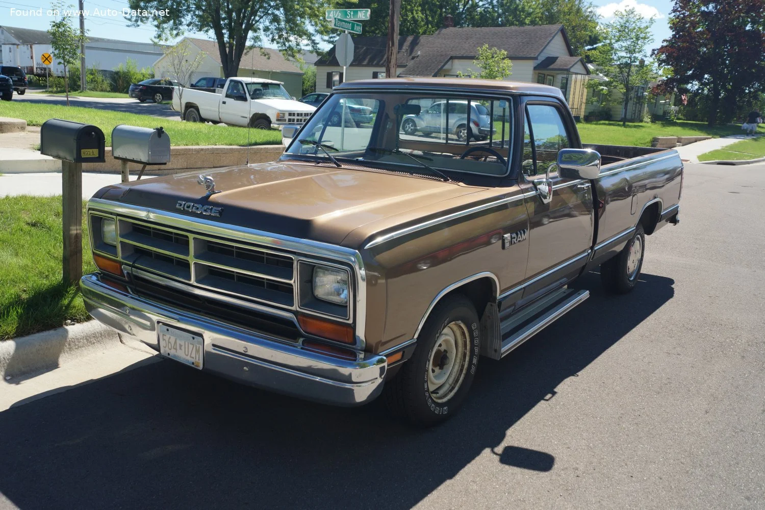 Dodge RAM D150 S 3.9 V6 (125 Hp)1990 - 1992 thumbnail 11