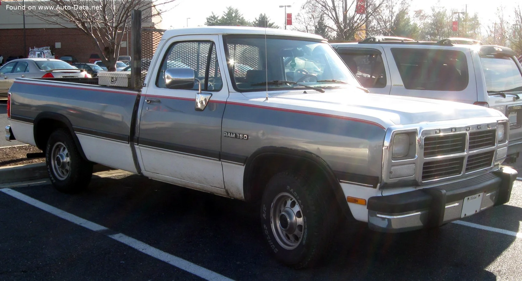 Dodge RAM D150 S 3.9 V6 (125 Hp)1990 - 1992 thumbnail 4