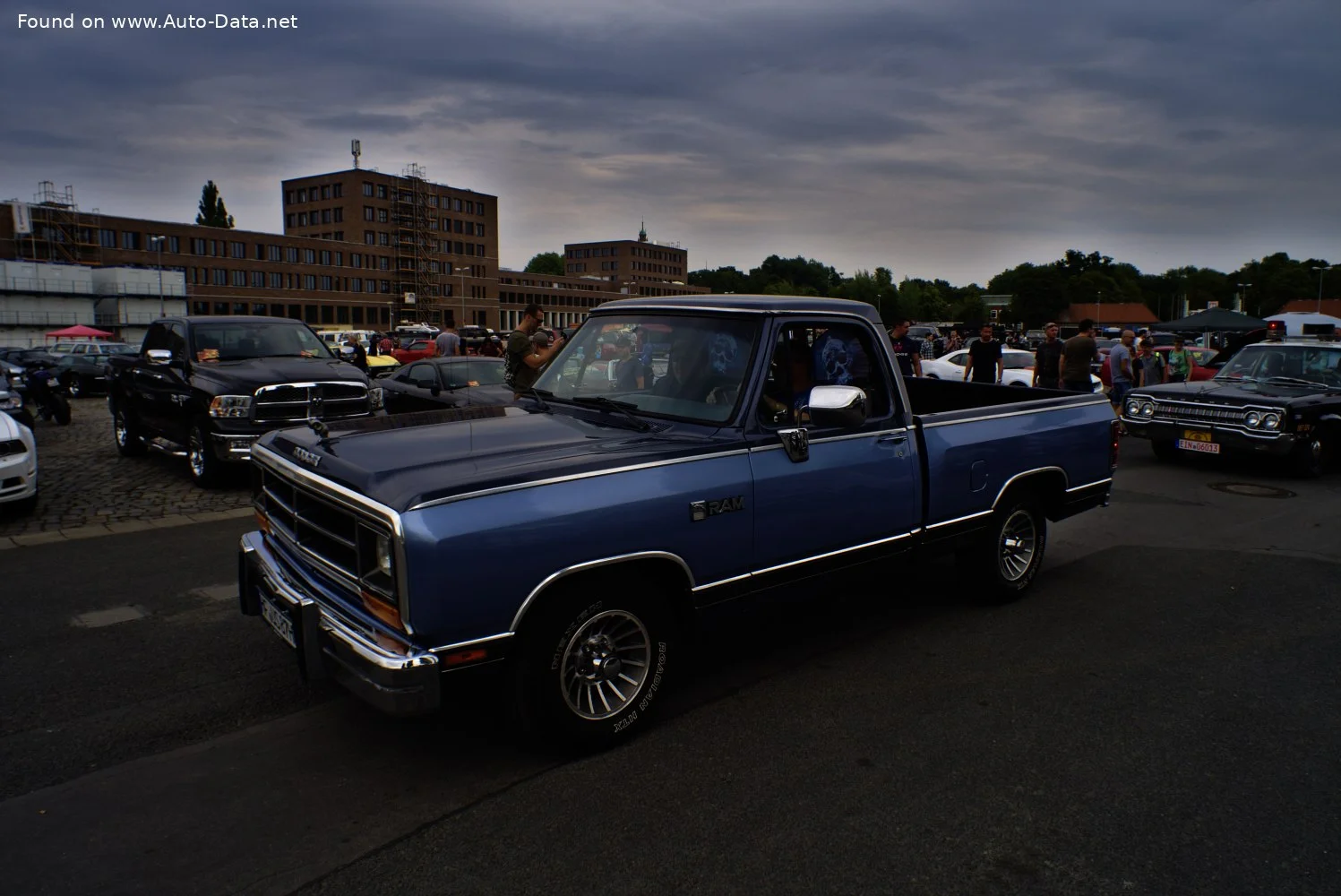 Dodge RAM D150 S 3.9 V6 (125 Hp)1990 - 1992 thumbnail 5