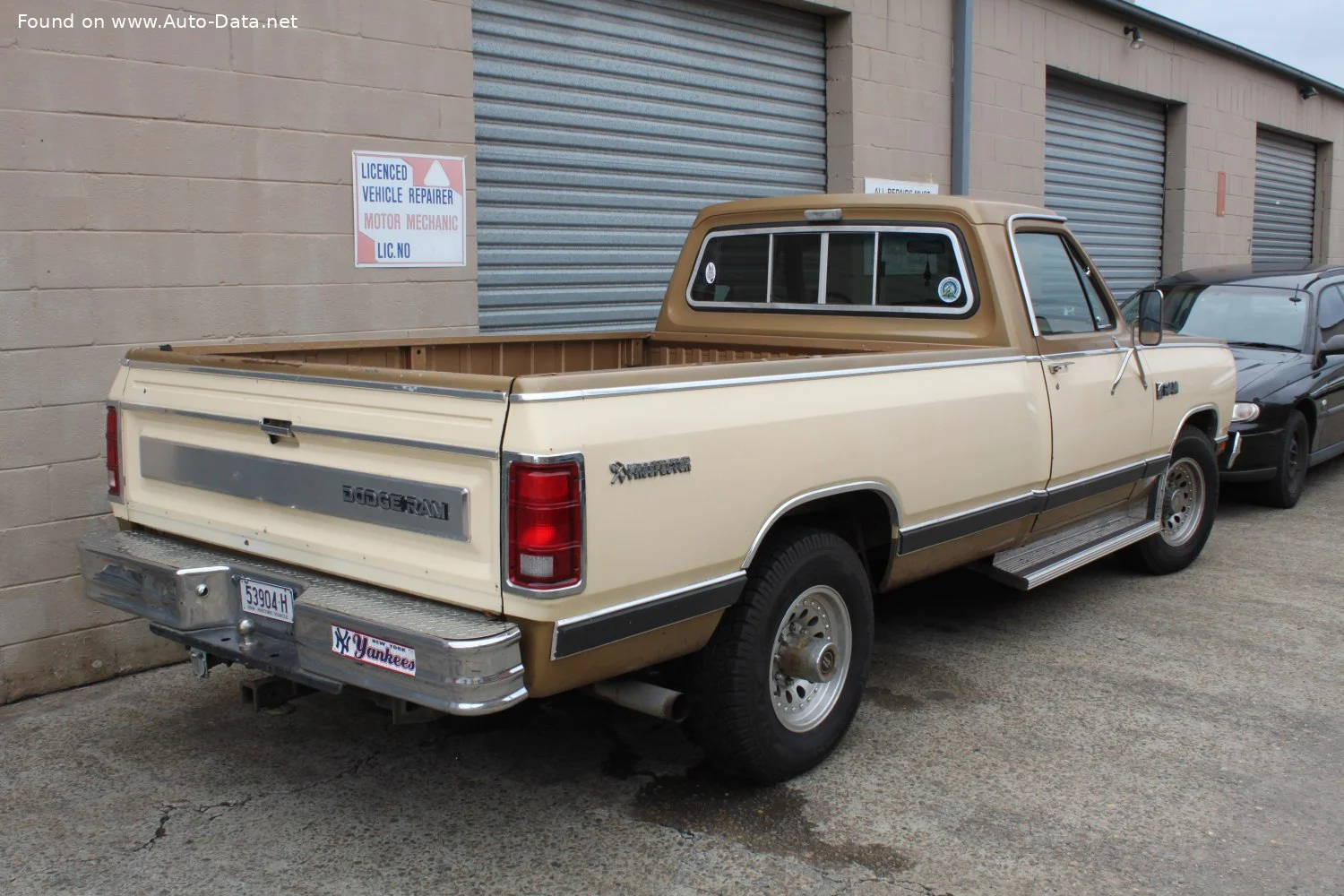 Dodge RAM D250 5.2 V8 (170 Hp)1981 - 1989 thumbnail 3