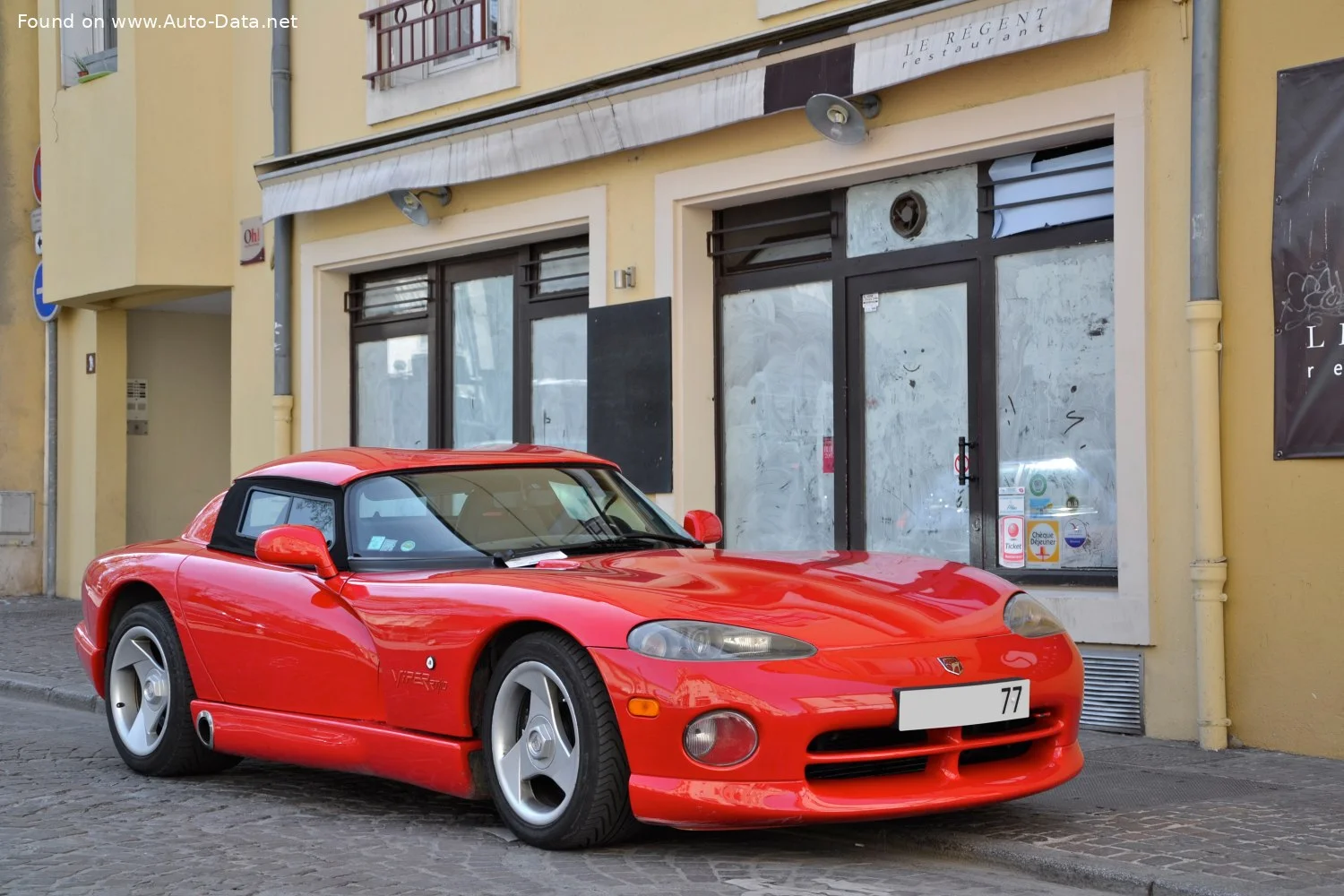 Dodge Viper 8.0 V10 (406 Hp)1991 - 1995 - 1