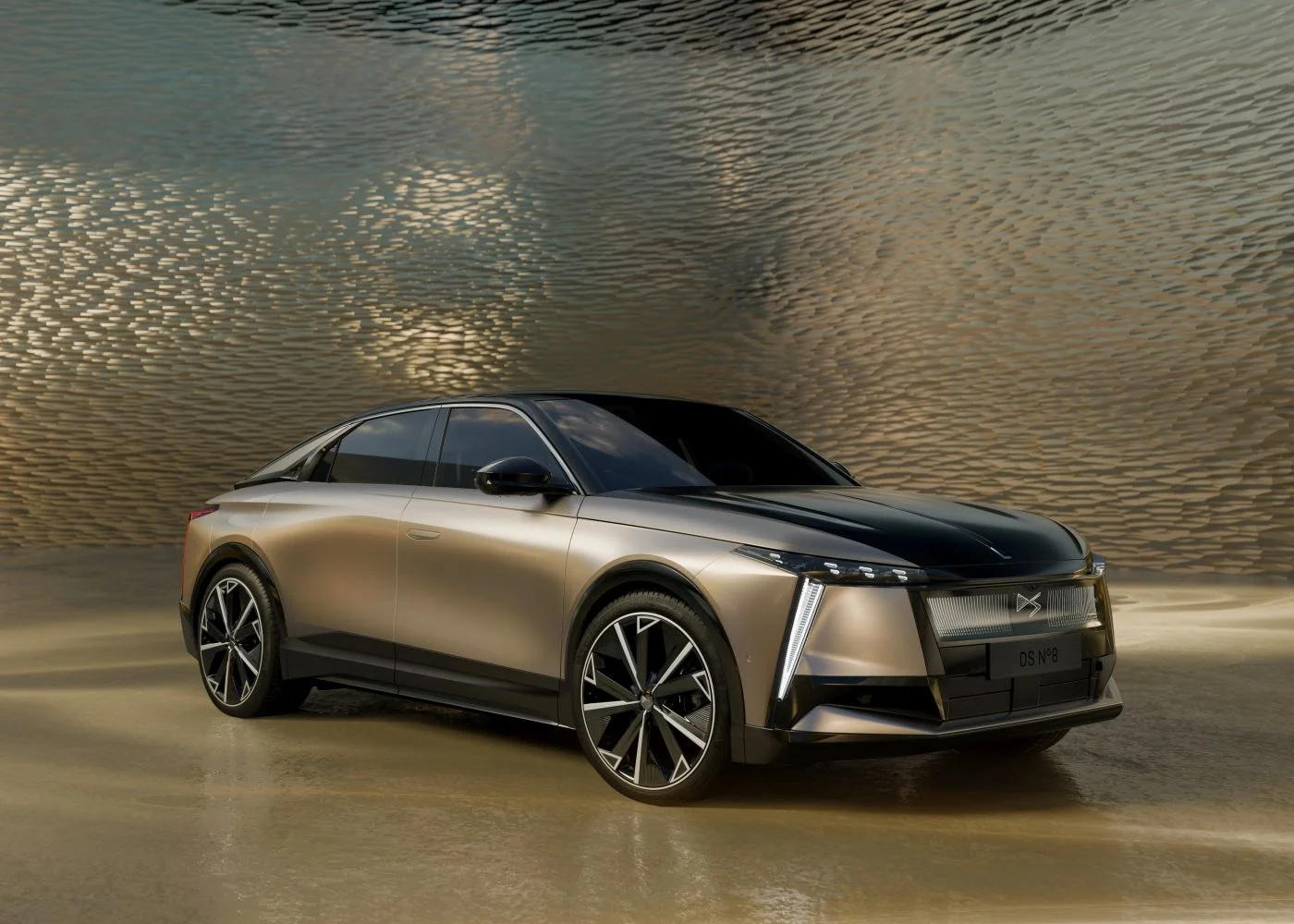 DS N°8 74 kWh (230 Hp) Electric2025 - - 1