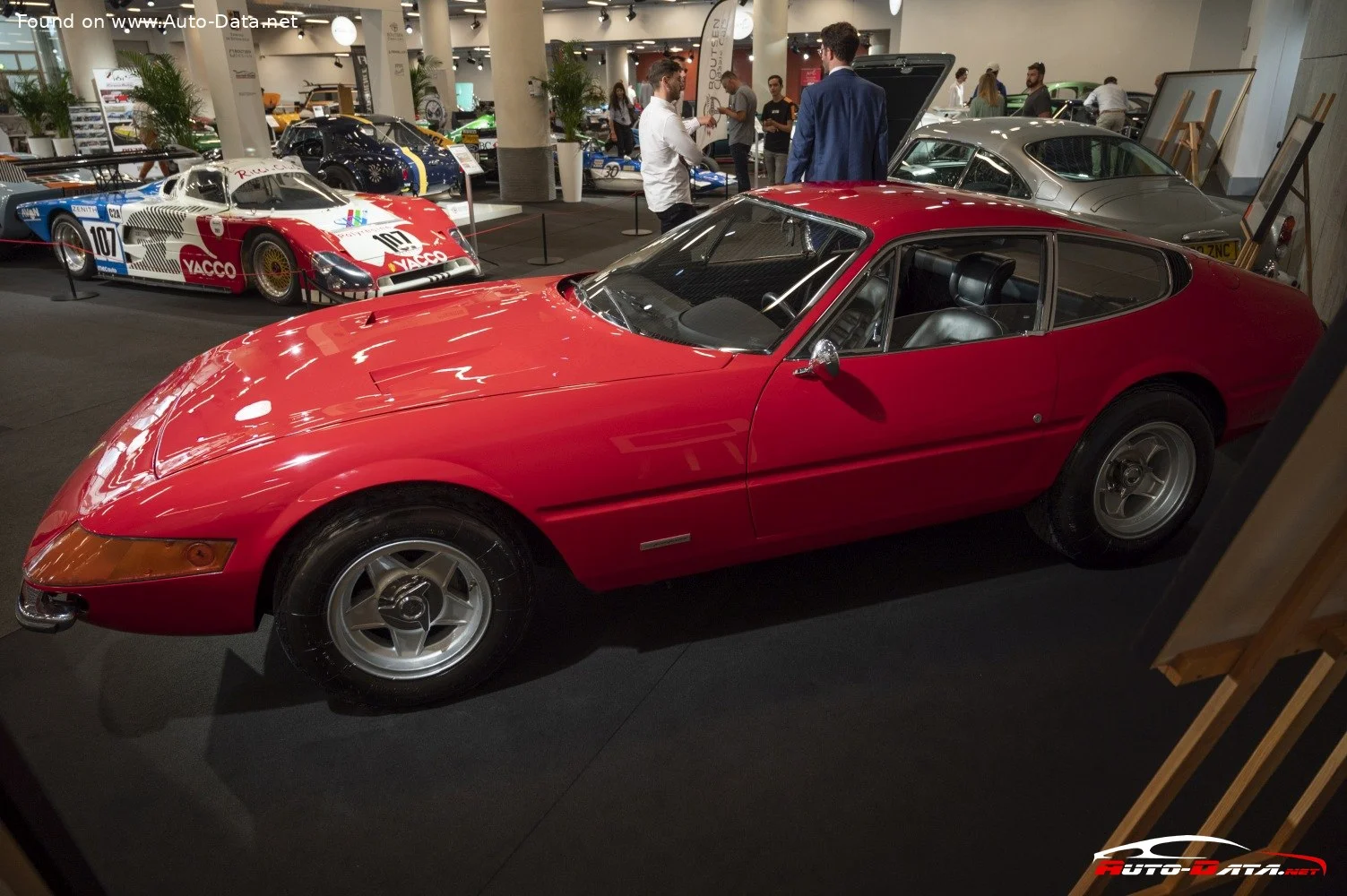 Ferrari 365 4.4 V12 (352 Hp)1969 - 1973 thumbnail 2
