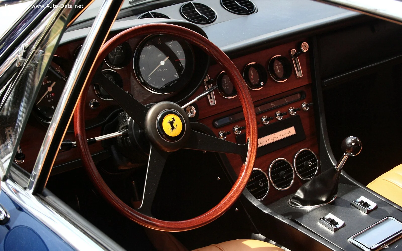 Ferrari 365 4.4 V12 (320 Hp)1967 - 1971 thumbnail 5