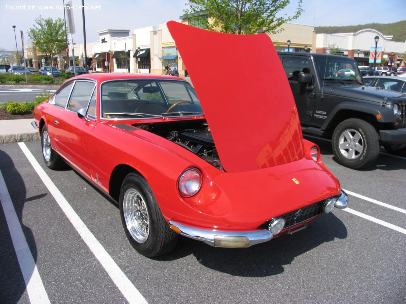 Ferrari 365 4.4 V12 (320 Hp)1967 - 1971 thumbnail 10