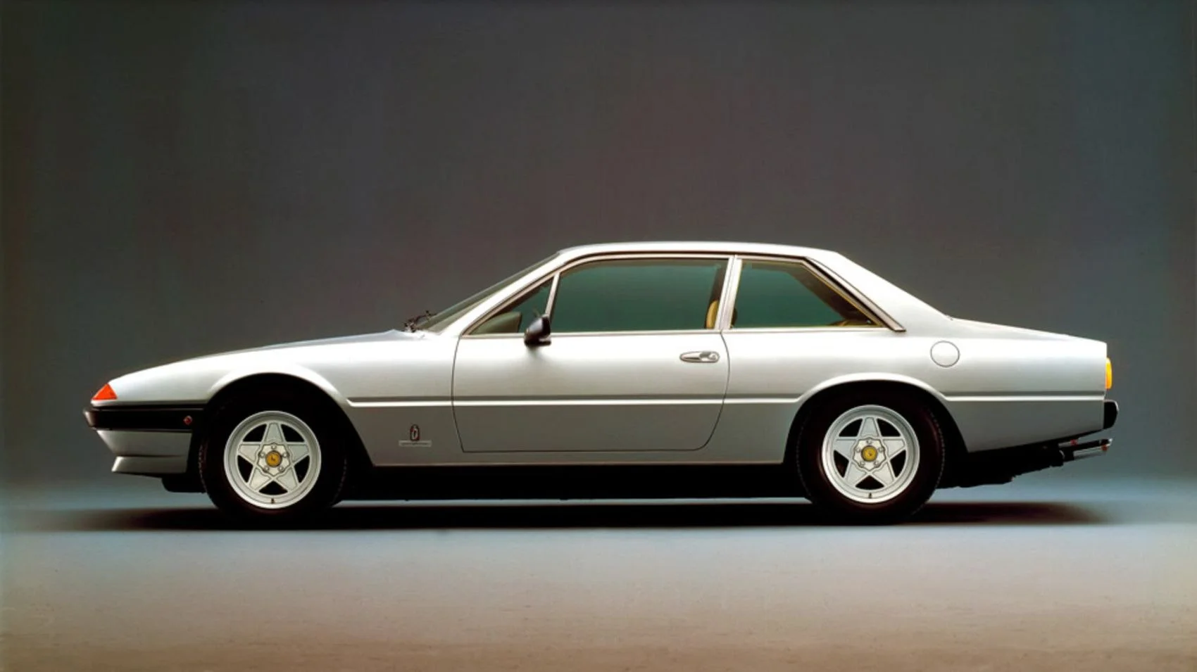 Ferrari 400 4.8 V12 (310 Hp)1979 - 1985 thumbnail 14