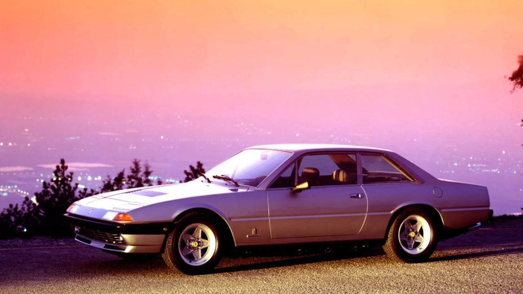 Ferrari 400 4.8 V12 (310 Hp)1979 - 1985 thumbnail 10