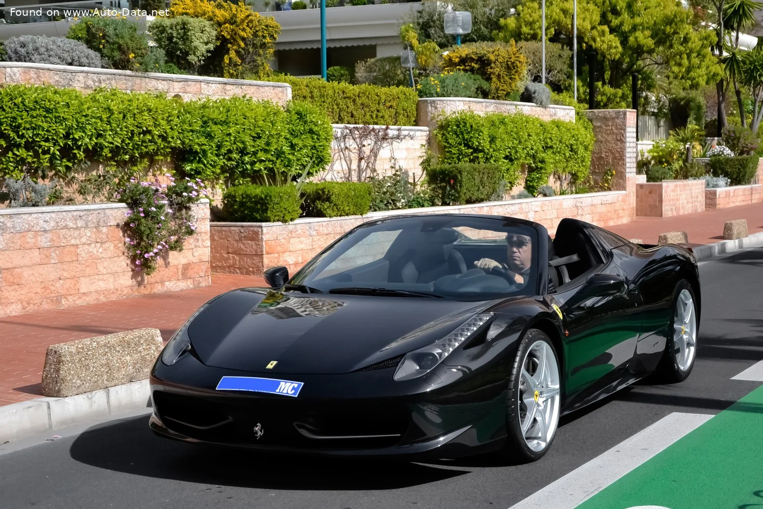 Ferrari 458 4.5 V8 (570 Hp)2011 - 2015 thumbnail 8