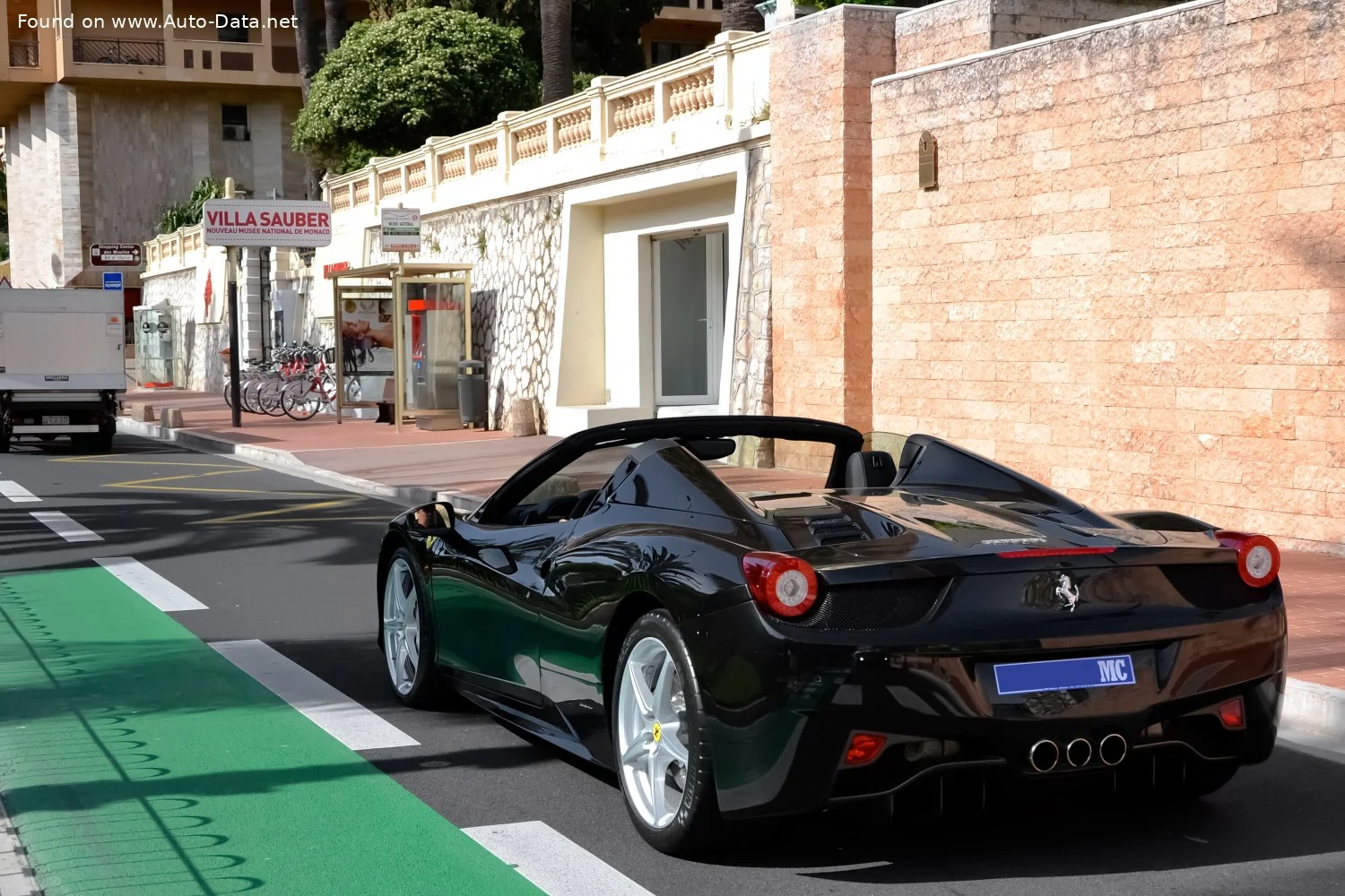 Ferrari 458 4.5 V8 (570 Hp)2011 - 2015 thumbnail 9