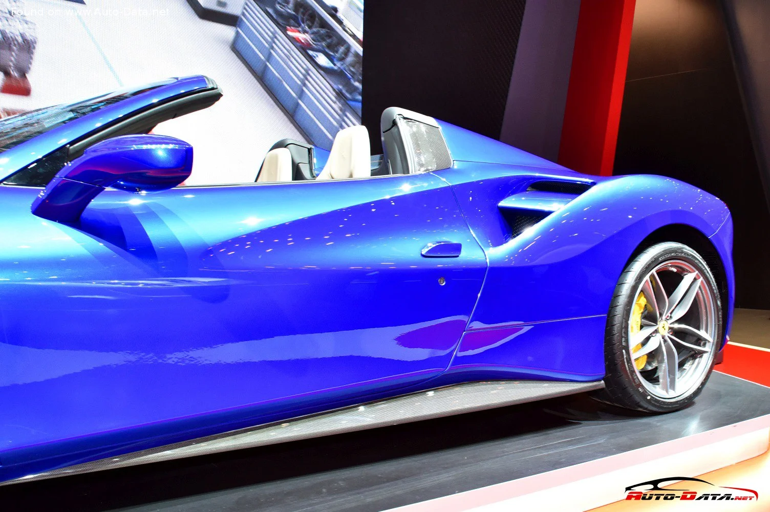 Ferrari 488 3.9 V8 (670 Hp) DCT2015 - 2019 thumbnail 6