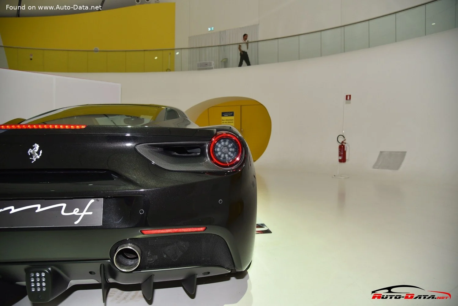 Ferrari 488 3.9 V8 (670 Hp) DCT2015 - 2019 thumbnail 9
