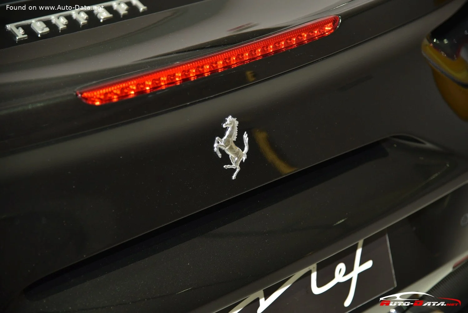 Ferrari 488 3.9 V8 (670 Hp) DCT2015 - 2019 thumbnail 10