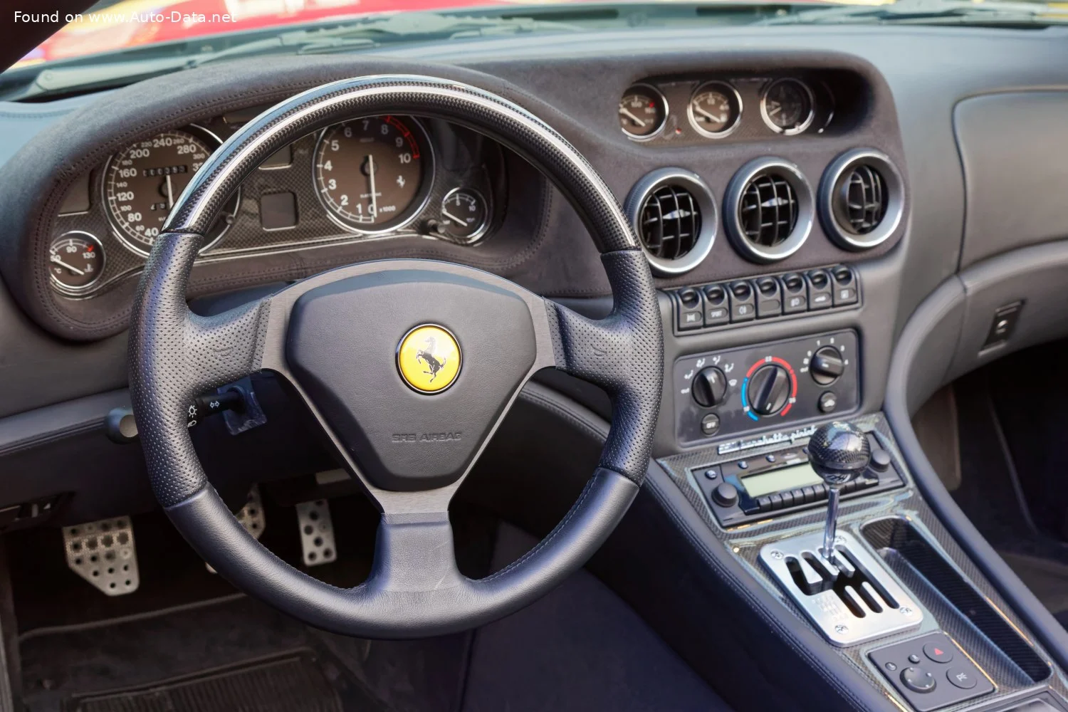 Ferrari 550 550 (485 Hp)2000 - 2006 thumbnail 6