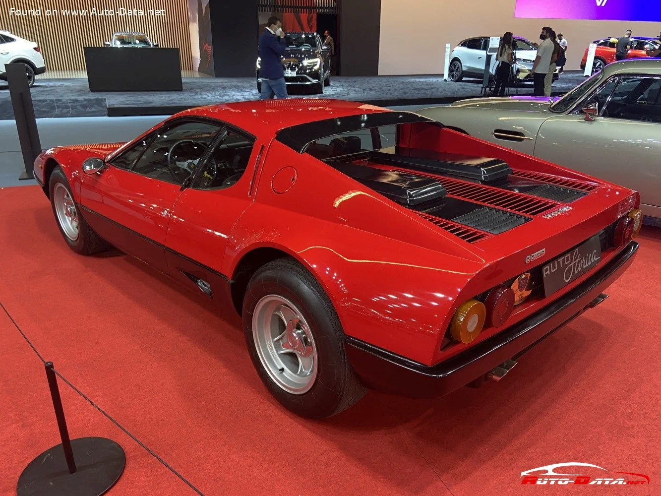 Ferrari Berlinetta Boxer 4.9 (322 Hp)1981 - 1984 thumbnail 7