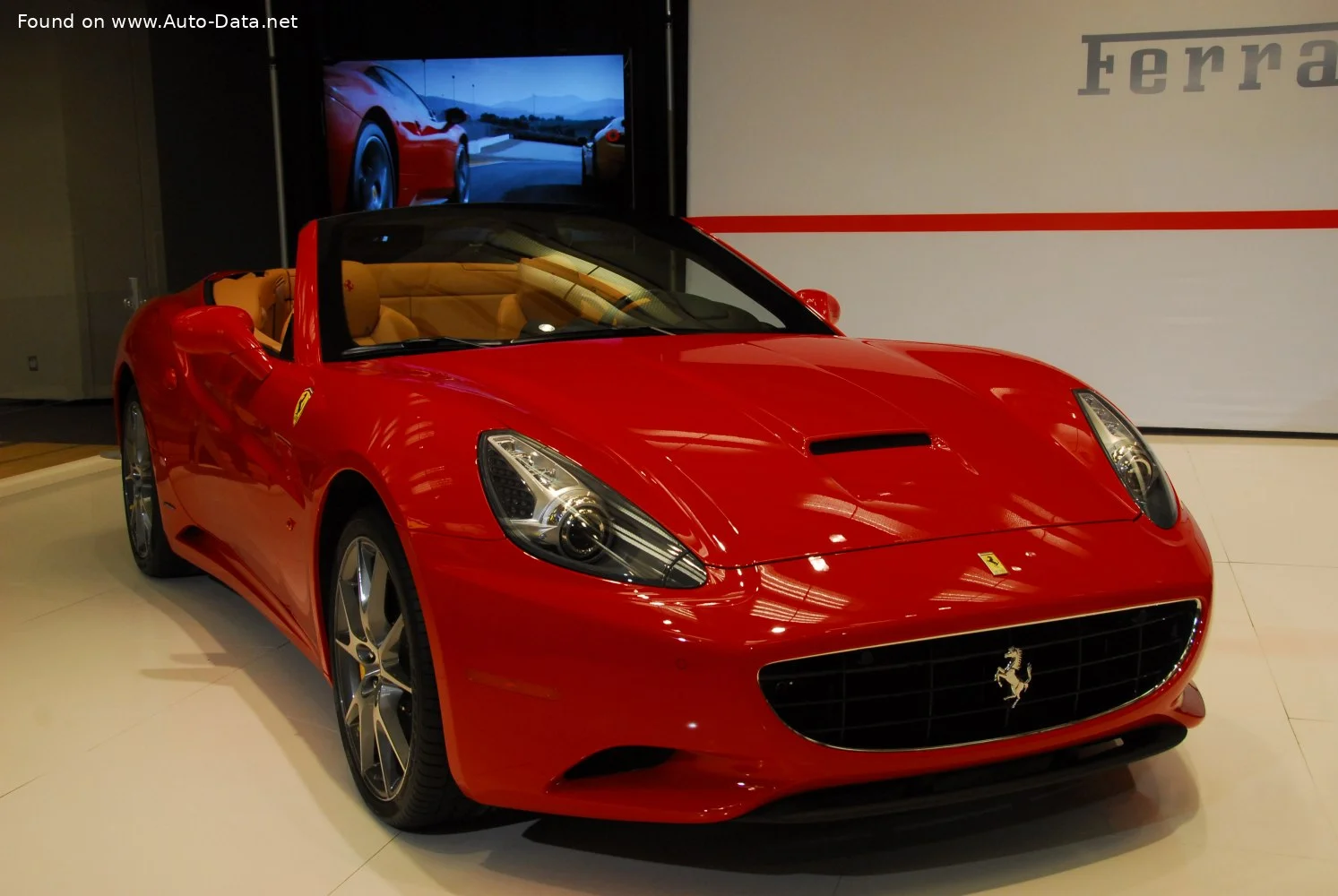 Ferrari California 30 4.3 V8 (490 Hp) Automatic2012 - 2014 thumbnail 4