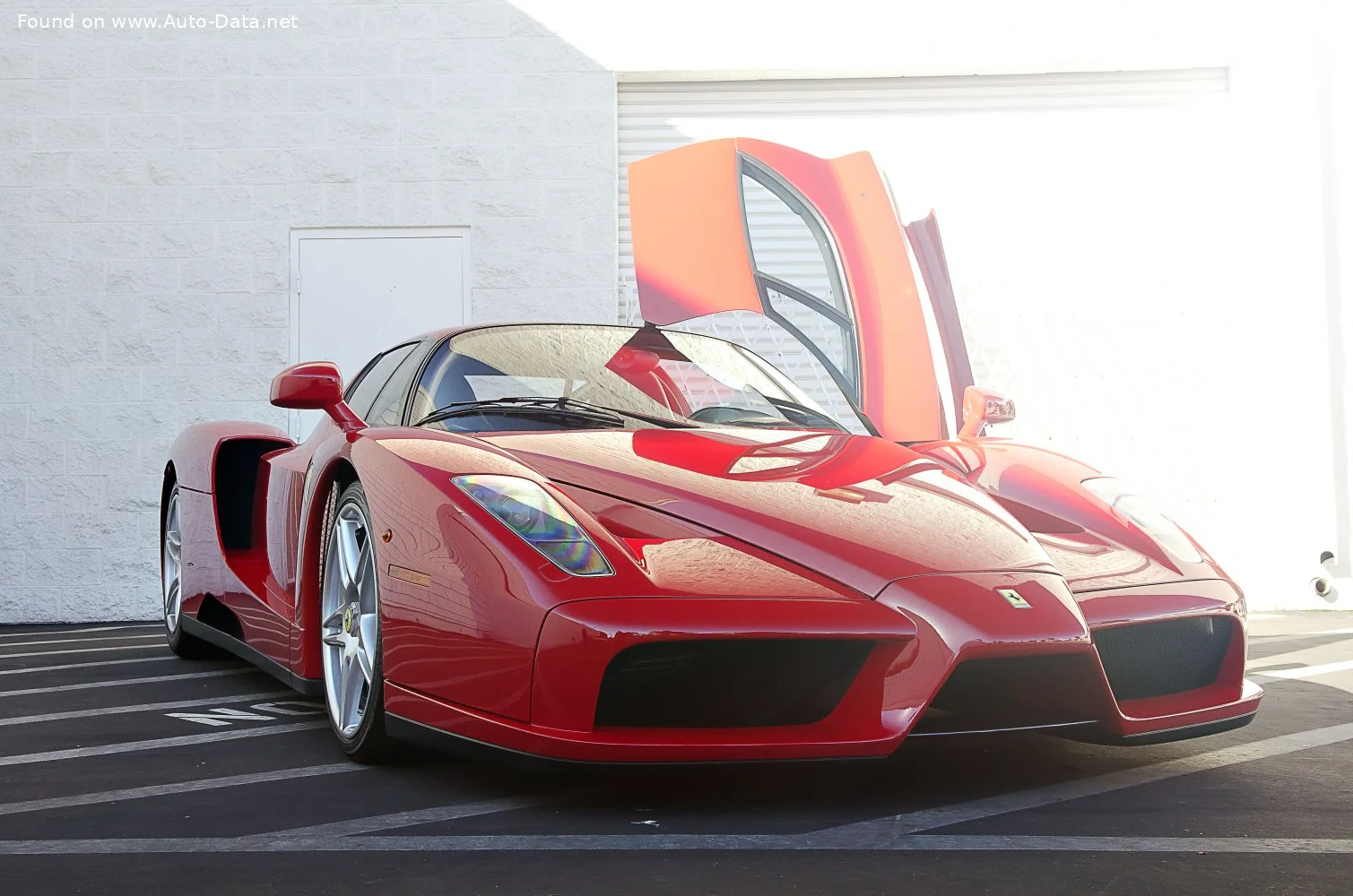 Ferrari Enzo 6.0 V12 (660 Hp)2001 - 2005 thumbnail 9