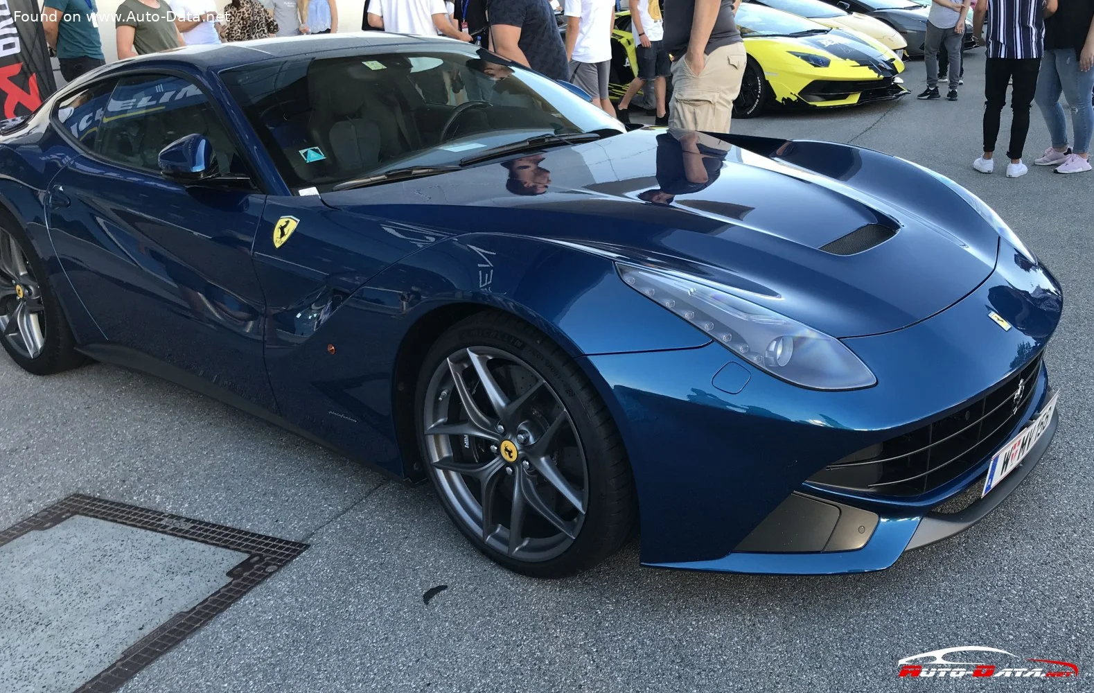 Ferrari F12 6.3 V12 (740 Hp)2012 - 2017 thumbnail 14