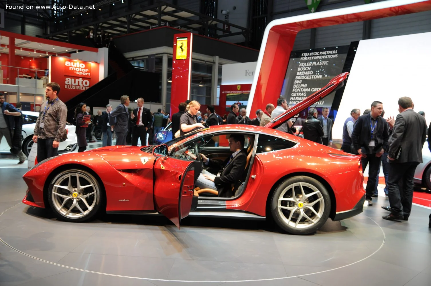 Ferrari F12 6.3 V12 (740 Hp)2012 - 2017 thumbnail 7