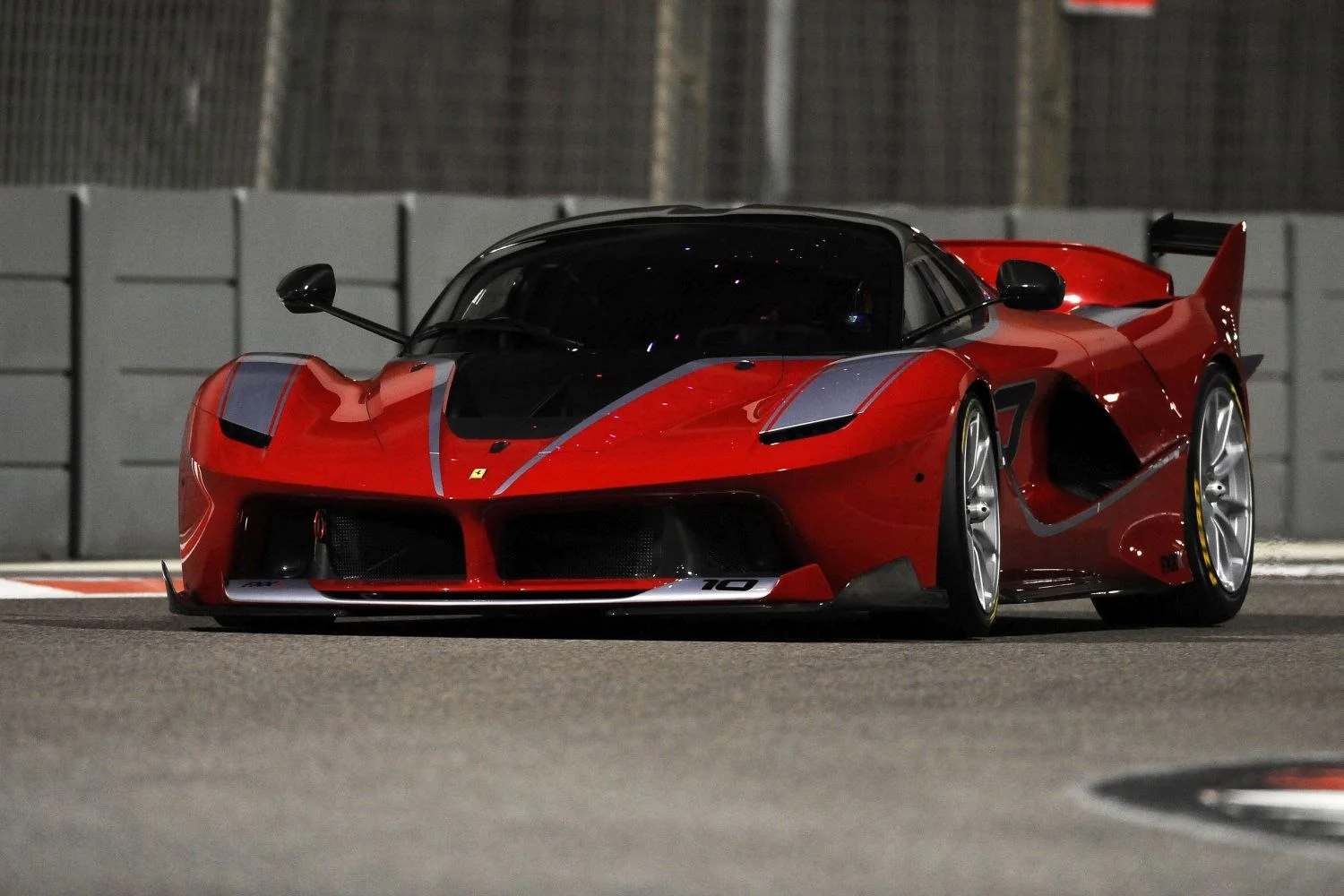 Ferrari FXX 6.3 V12 (1050 Hp) Hybrid DCT2014 - 2017 thumbnail 7