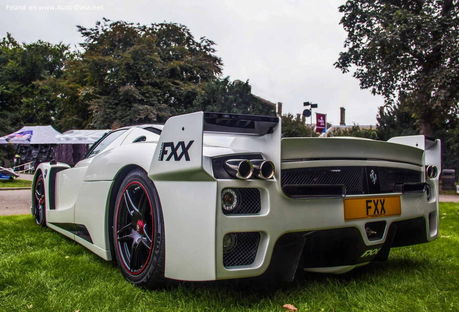 Ferrari FXX 6.3 V12 (800 Hp)2005 - 2007 thumbnail 3