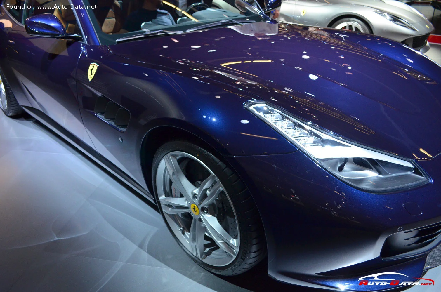 Ferrari GTC4Lusso 6.3 V12 (690 Hp) DCT2016 - thumbnail 17