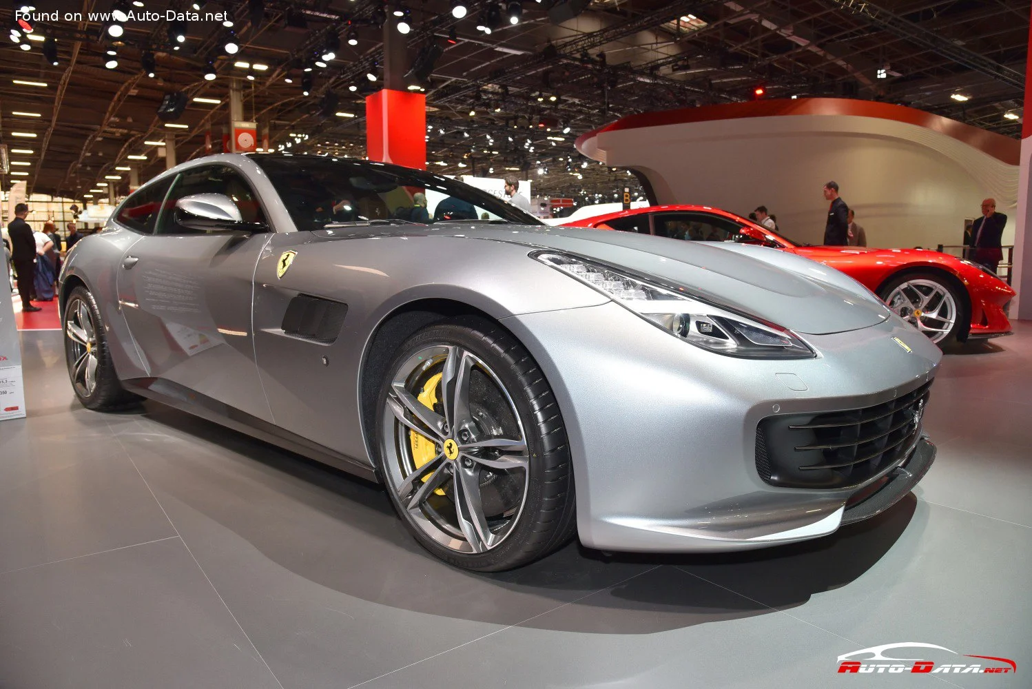 Ferrari GTC4Lusso 6.3 V12 (690 Hp) DCT2016 - thumbnail 3