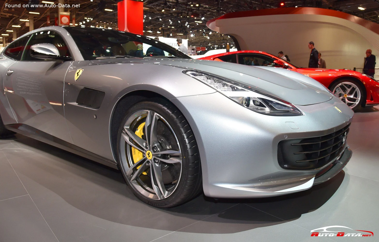 Ferrari GTC4Lusso 6.3 V12 (690 Hp) DCT2016 - thumbnail 4