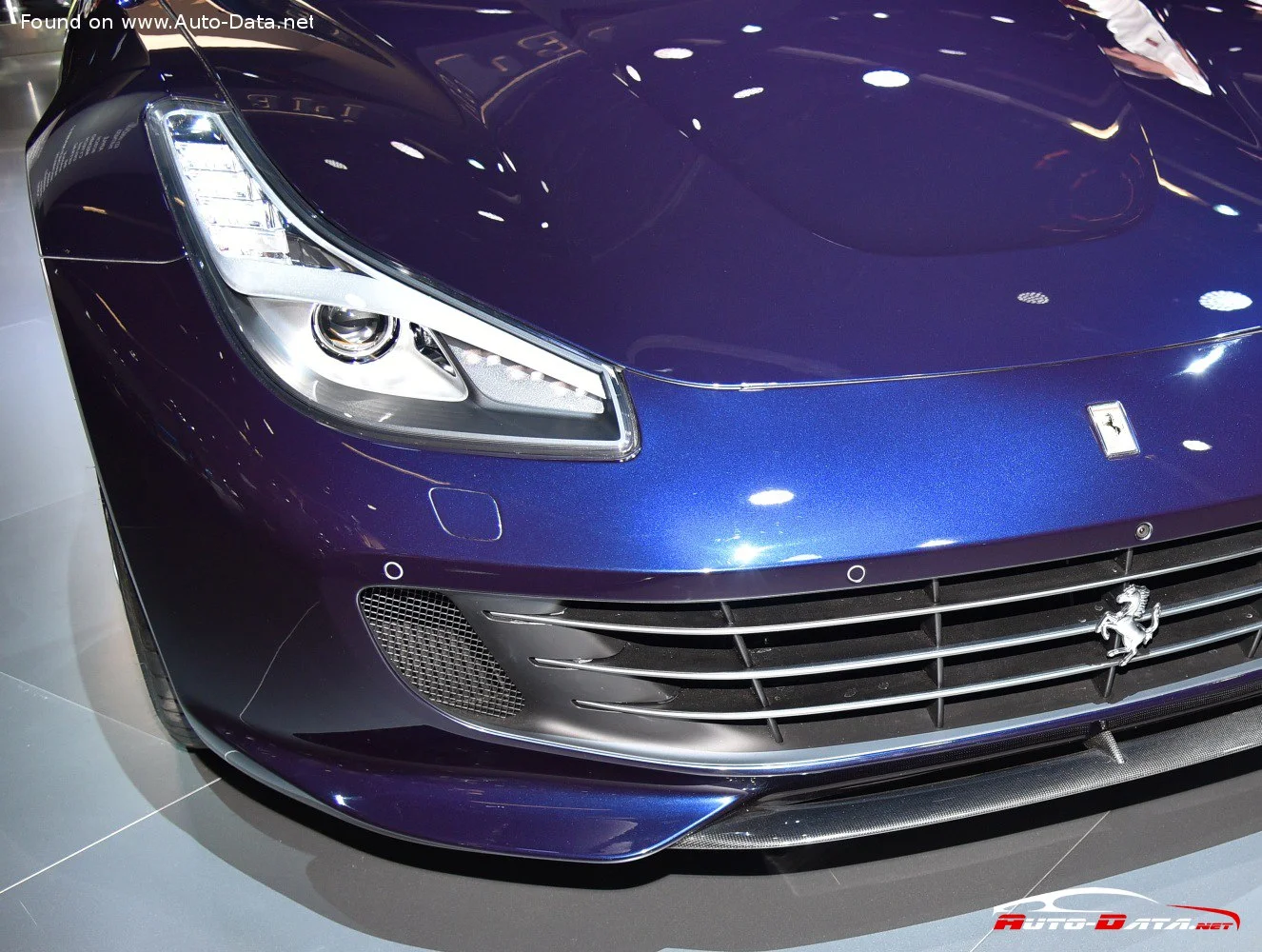 Ferrari GTC4Lusso 6.3 V12 (690 Hp) DCT2016 - thumbnail 10