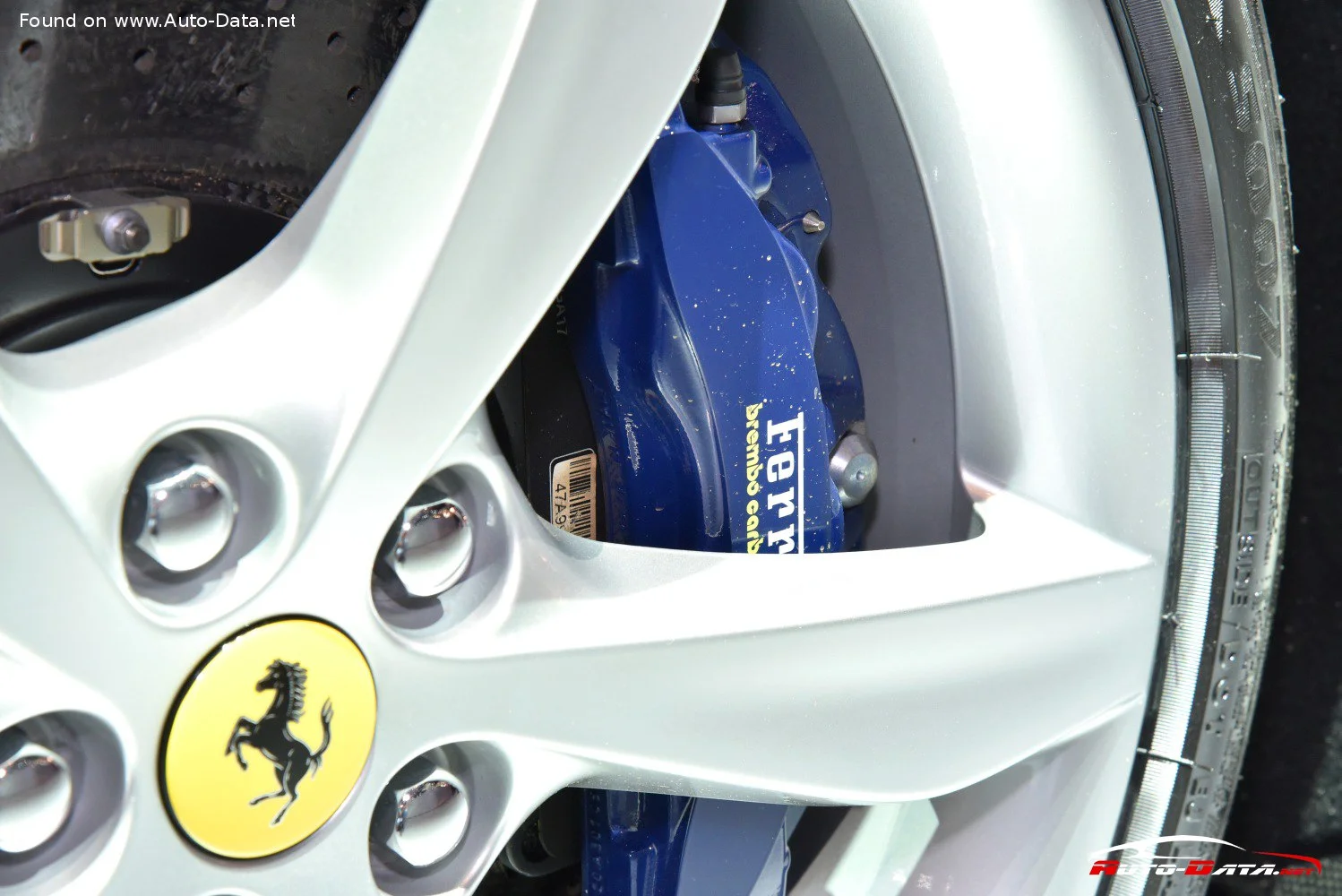 Ferrari Portofino 3.9 V8 (600 Hp) DCT2017 - 2020 thumbnail 18