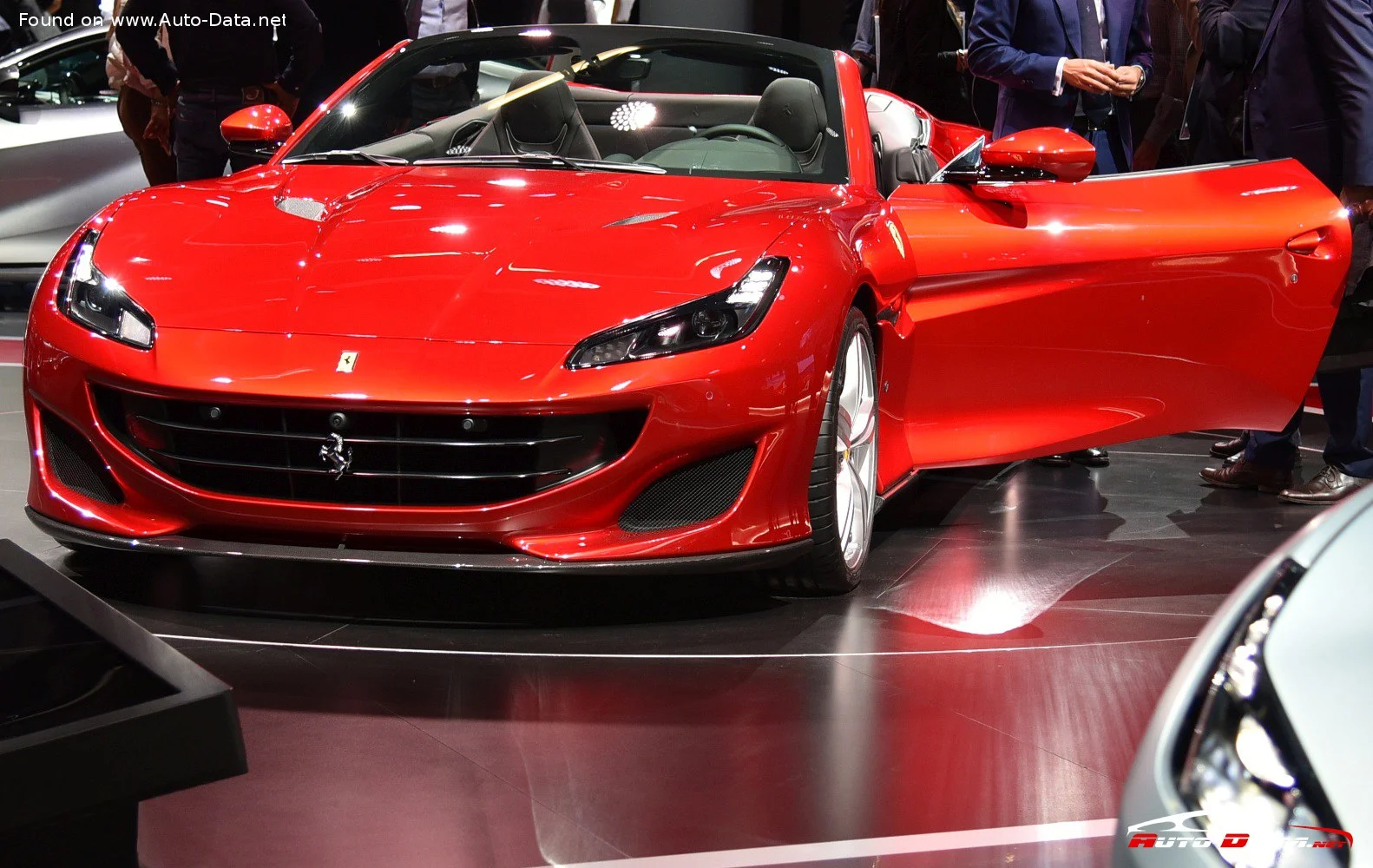 Ferrari Portofino 3.9 V8 (600 Hp) DCT2017 - 2020 thumbnail 5