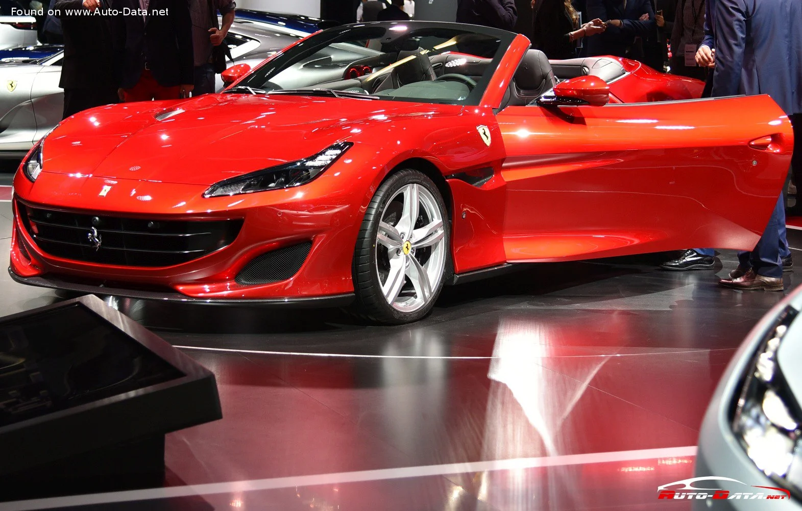 Ferrari Portofino 3.9 V8 (600 Hp) DCT2017 - 2020 thumbnail 6