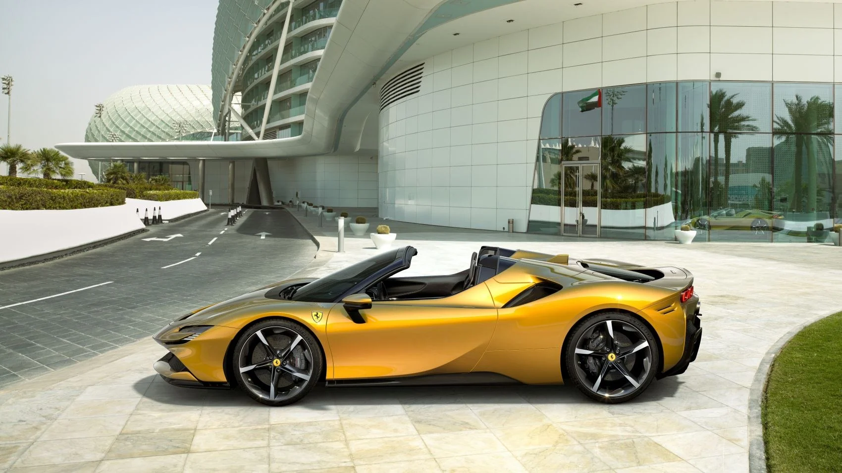 Ferrari SF90 4.0 V8 (1000 Hp) Plug-in Hybrid AWD F12020 - thumbnail 2