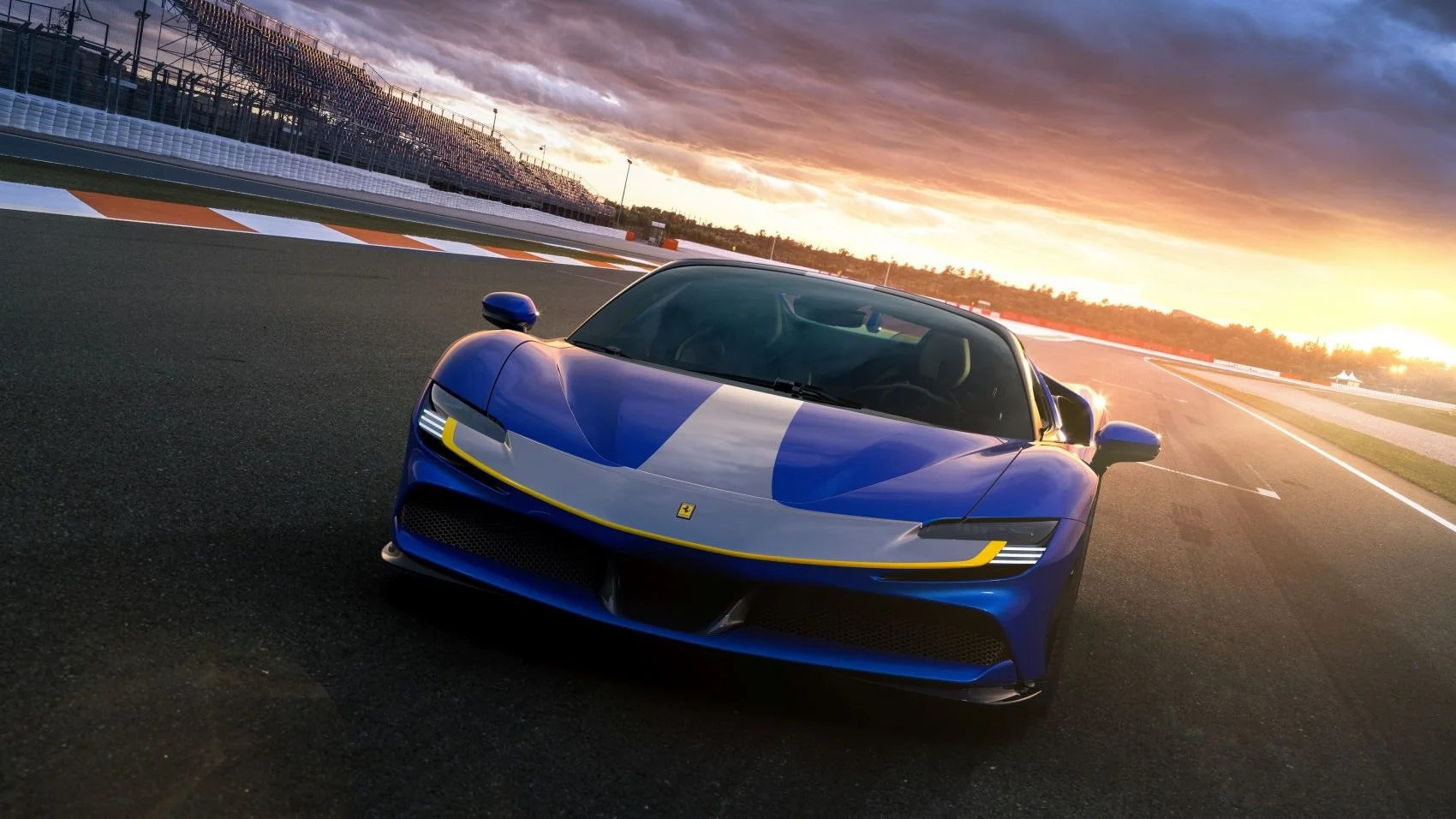 Ferrari SF90 4.0 V8 (1000 Hp) Plug-in Hybrid AWD F12020 - thumbnail 8