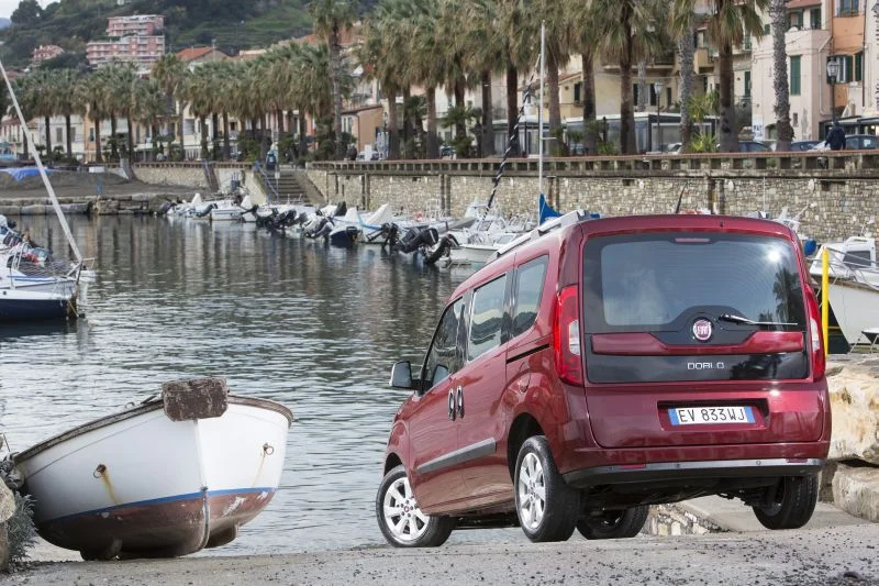 Fiat Doblo 1.4 (95 Hp)2015 - 2018 thumbnail 11