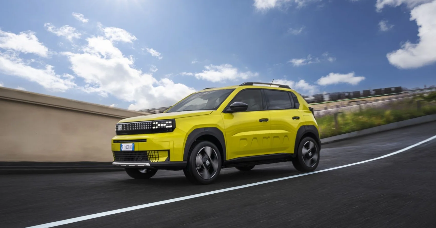 Fiat Grande Panda 1.2 (101 Hp) Mild Hybrid eDCT2025 - 2025 thumbnail 2