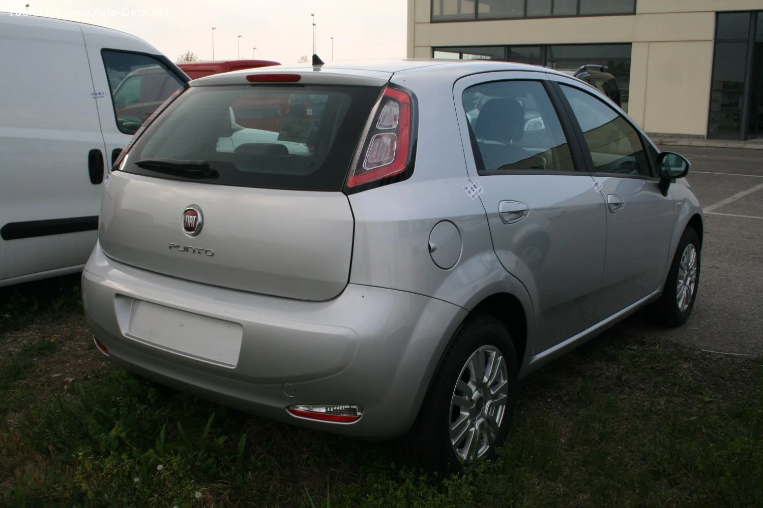 Fiat Punto 0.9 TwinAir (105 Hp)2014 - 2018 thumbnail 3